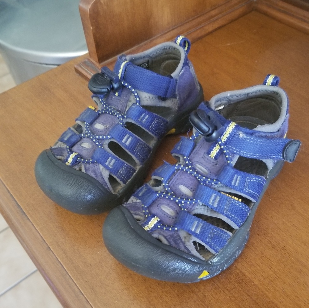 Keen Boys athletic sandals